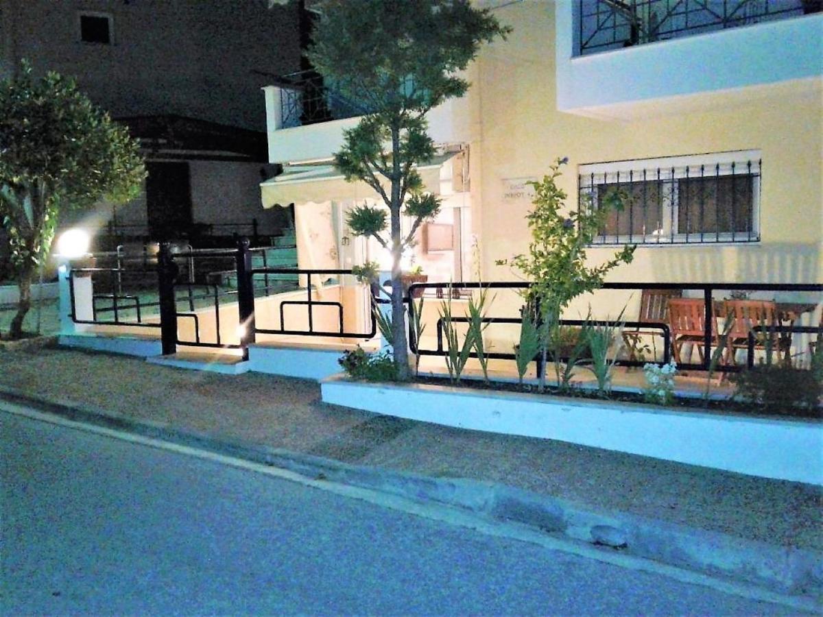 Lilac Studio Apartment Kavala Bagian luar foto