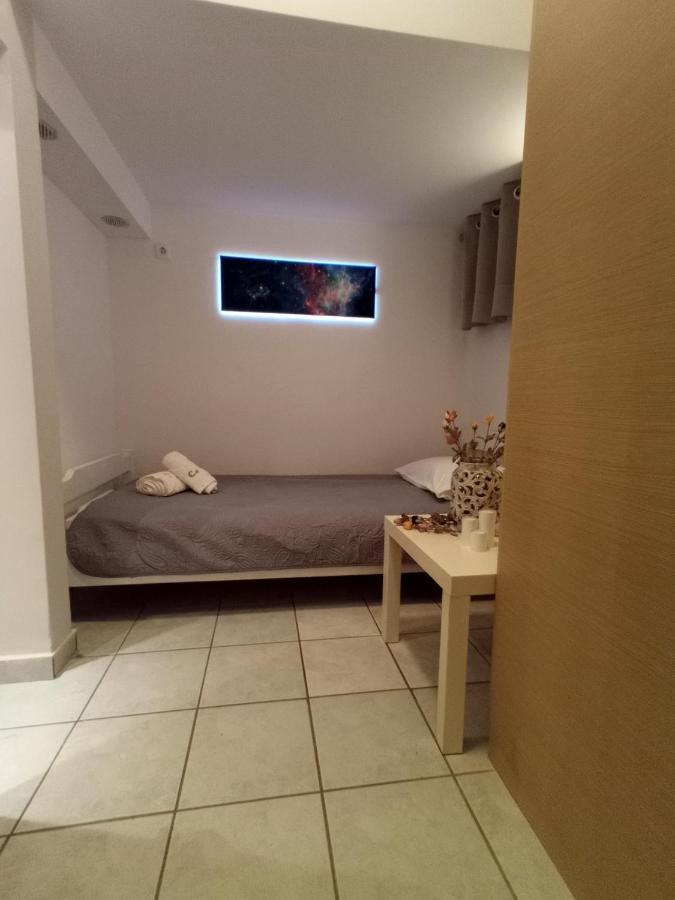 Lilac Studio Apartment Kavala Bagian luar foto
