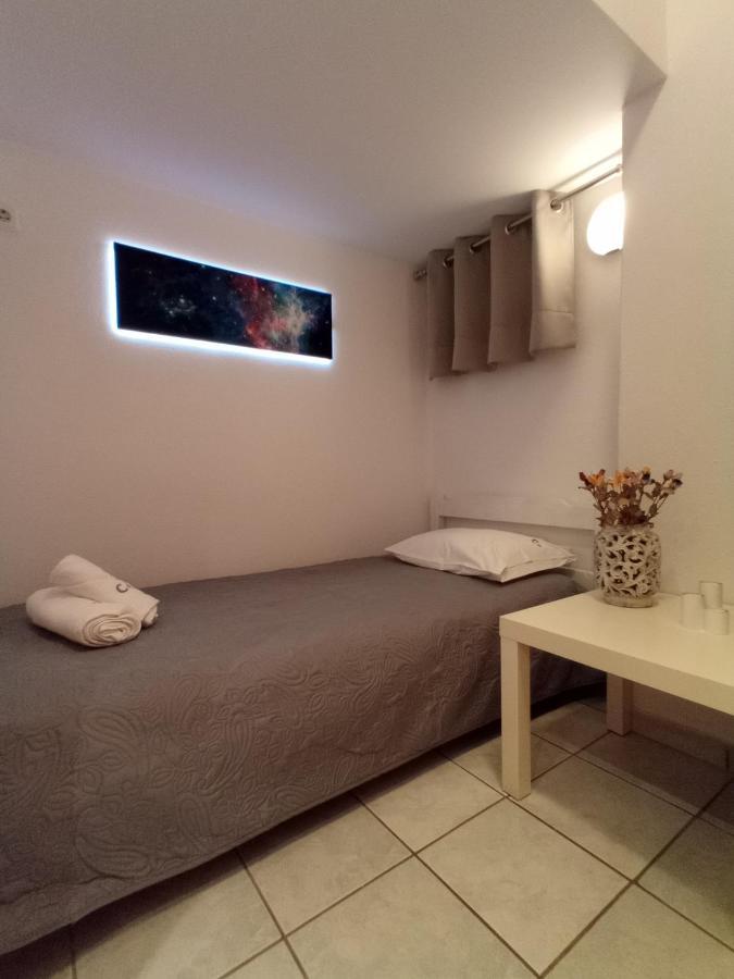 Lilac Studio Apartment Kavala Bagian luar foto